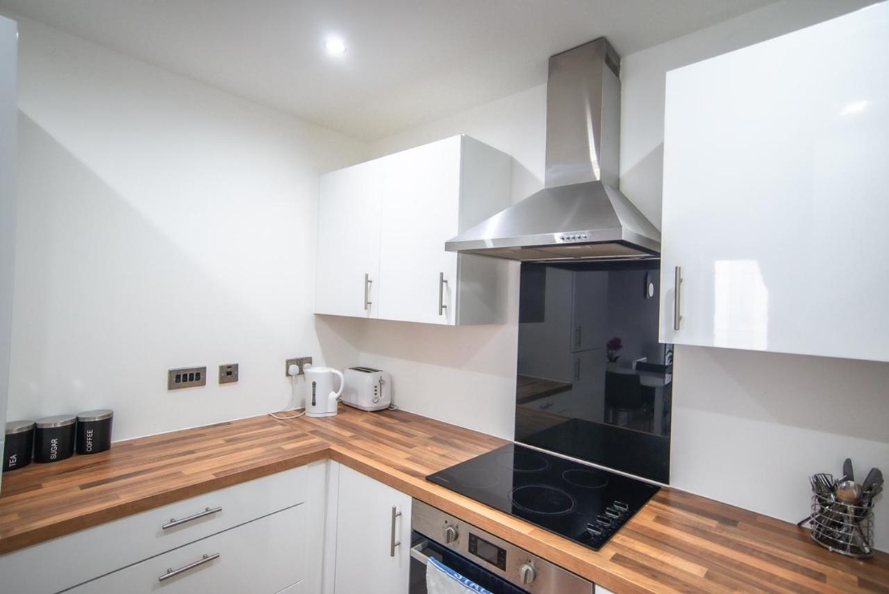Hallsphere - Stunning Apartment Salford Quays Manchester Exterior photo